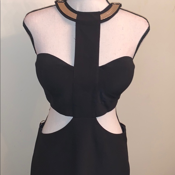 JustFab Dresses & Skirts - NWOT Black Stretch Cutout Dress With Gold Neck